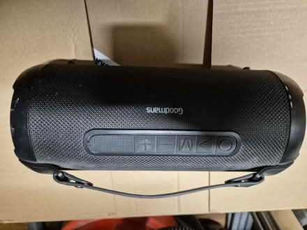 Photo of free Bluetooth Speaker (Winyates Green B98) #1