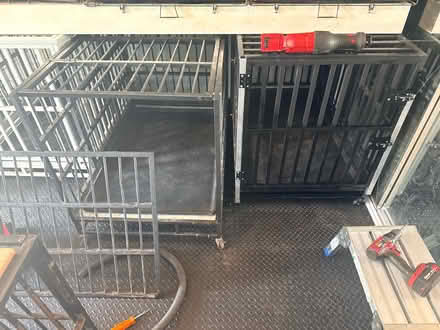 Photo of Heavy duty metal dog crate (West Islip) #1