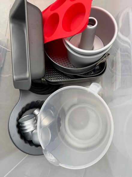 Photo of free Various baking tins (Slough SL3) #1