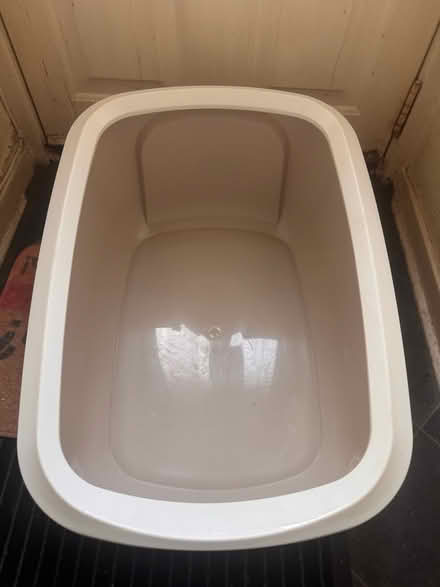 Photo of free Savic Aseo Jumbo cat litter tray (Pumpherston EH53) #1