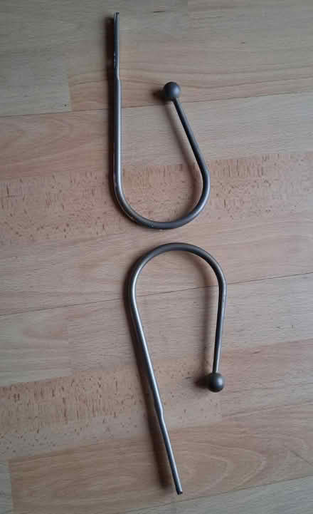Photo of free Curtain rail and hooks (Cippenham SL1) #2