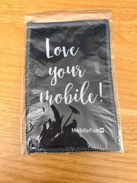Photo of free Tiny mobile wipe cloth (Richmond TW9) #1
