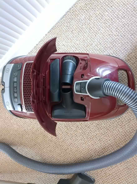 Photo of free Miele Complete C3 Vacuum Cleaner (Mount Pleasant SY1) #2