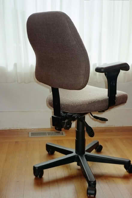 Photo of ergonomic office chair / desk chair (City Centre S1) #2