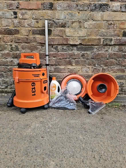 Photo of free Vax 6131 Vacuum & Carpet Cleaner (Surbiton, KT6) #1