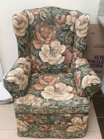 Photo of free Vintage Floral Pattern Armchair (Chelsea Harbour SW10) #1