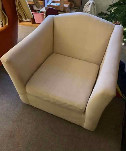 Photo of free White single sofa (Appleby-in-Westmorland CA16) #4