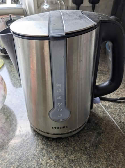 Photo of free Working Phillips kettle (N4 (Brownswood/Finsbury Park)) #1