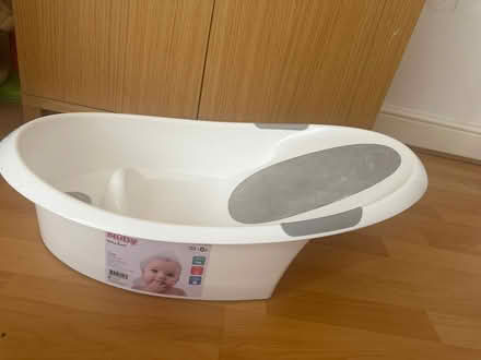 Photo of free Baby bath tub (10 Townsend way B1) #1
