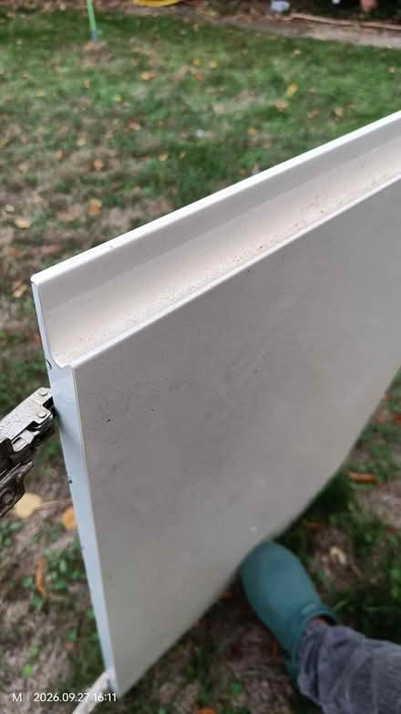 Photo of free Door for Kitchen wall unit (Tilehurst, Reading RG31) #1