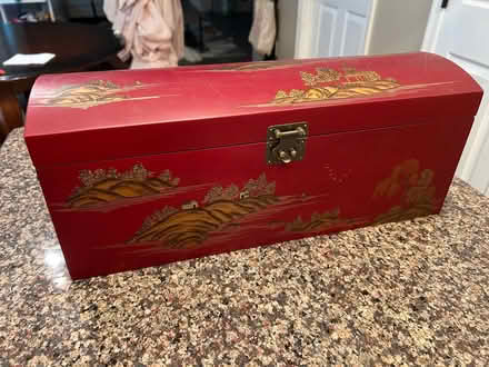Photo of free Cute storage box (Brookeville -Georgia/Gold Mine) #1
