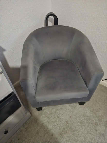 Photo of free Gray tub chair (Edenthorpe DN3) #1