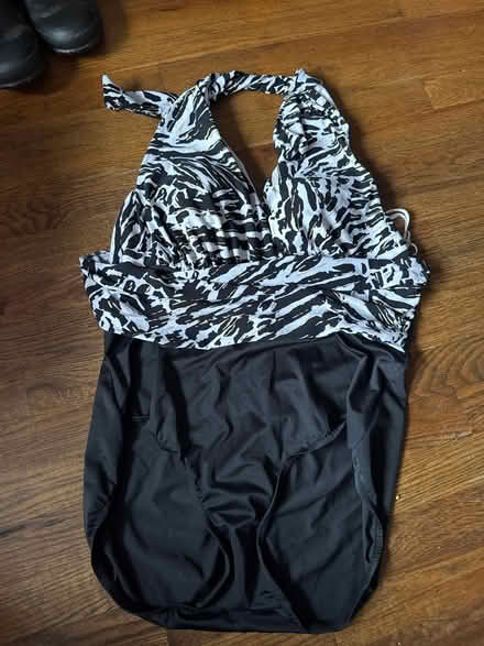 Photo of free Size 16W Bathing Suit (Clason Point Bronx NY) #1