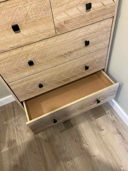Photo of free Wood Effect Chest of Drawers (E49jq) #4
