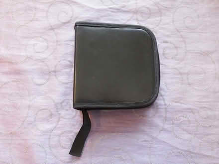 Photo of free CD/DVD Travel Wallet - Holds 24 Discs. (Vale LA1) #1