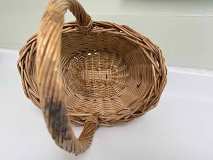 Photo of free Small wicker basket w handle (1075 Valencia Avenue) #4