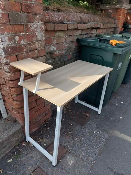 Photo of free Small 1m wide lightweight desk (Eastbourne BN21) #1