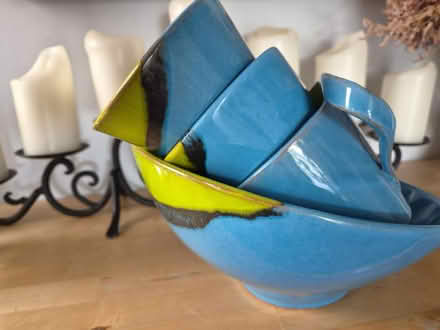 Photo of free Fruit bowl and 6 matching mugs (West Wittering PO20) #2