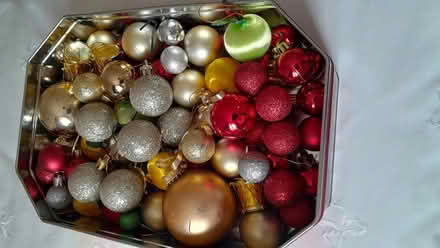 Photo of free Box Christmas baubles (Chafford Hundred RM16) #1