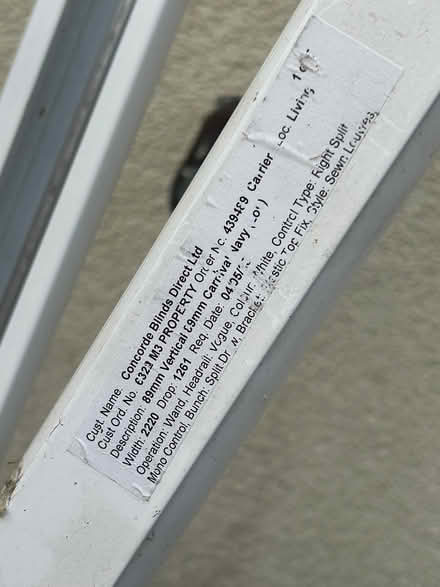 Photo of free pair of blind runners (Leighton Buzzard LU7) #2