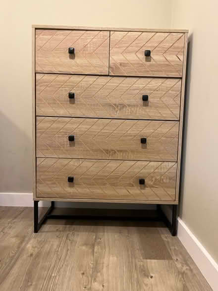 Photo of free Wood Effect Chest of Drawers (E49jq) #1