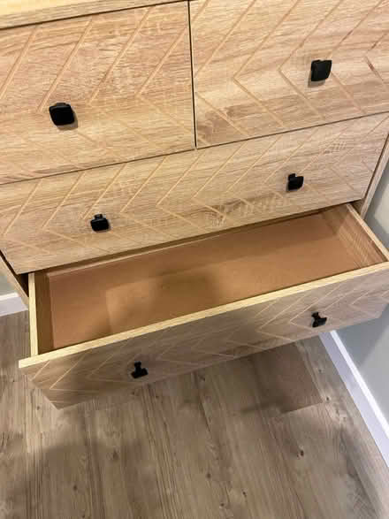 Photo of free Wood Effect Chest of Drawers (E49jq) #3