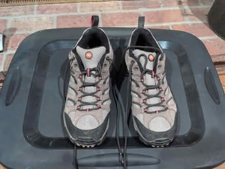 Photo of free Men's size 10.5 shoes (20882) #1