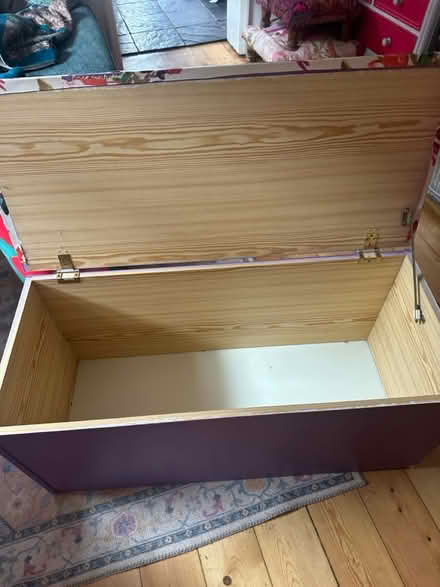 Photo of free Storage box ottoman (Loudwater) #2