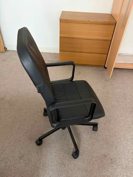Photo of free Desk chair (West Hampstead) #2