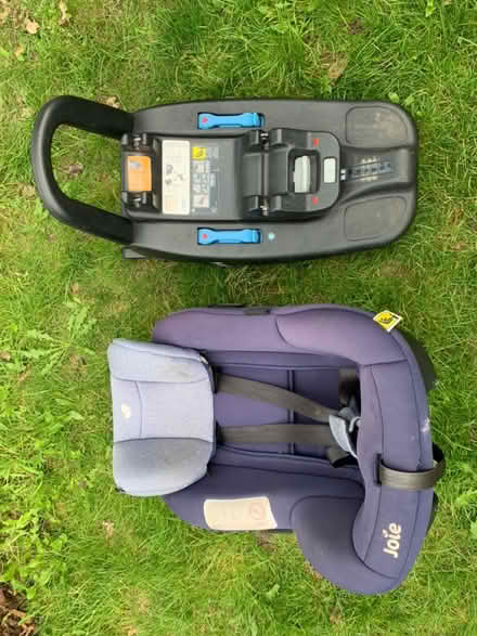 Photo of free Isofix car seat with base (Carshalton Beeches) #1