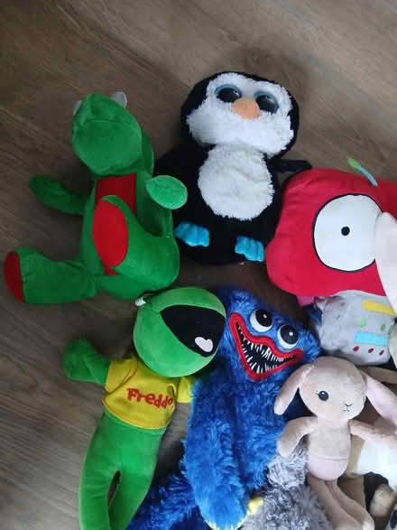 Photo of free Soft toys (Hollywood, B47) #2