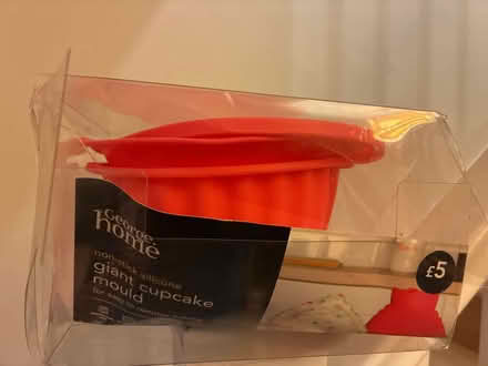 Photo of free Giant cupcake mould - never used (Highlands Village, N21) #1