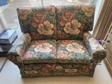 Photo of free Vintage Floral Pattern Two-Seater Sofa – Very Good Conditio (Chelsea Harbour SW10) #1