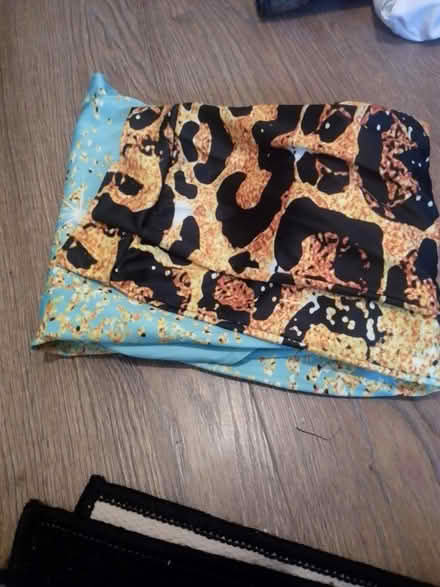 Photo of free A pair of legging pants prints (Ashhill walk Bd47jf) #1