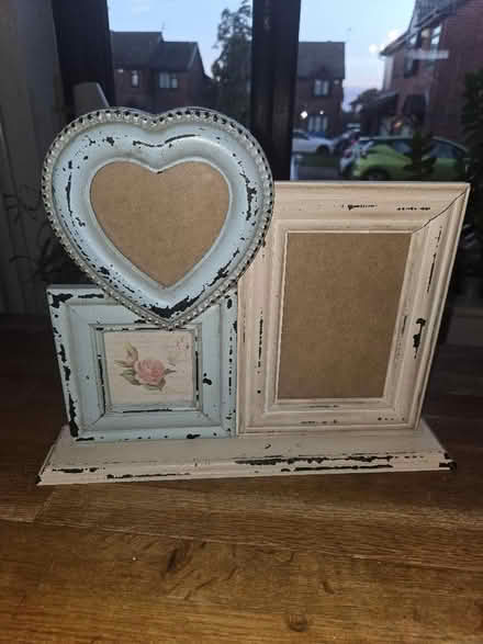 Photo of free Multi photo frame (Moreton CH46) #1