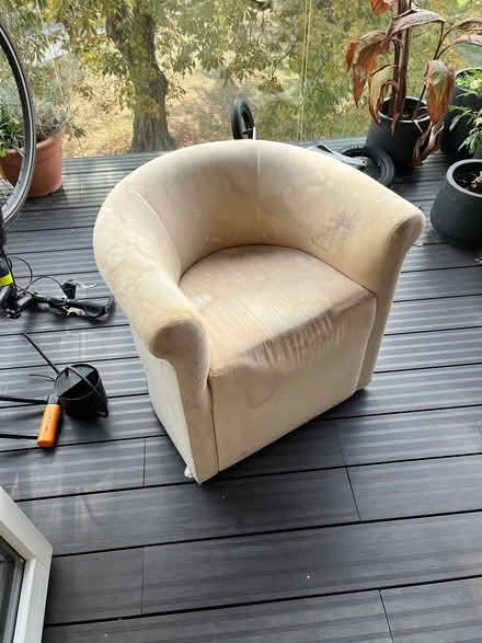 Photo of free Side armchair/sofa with low back rest (Clapham Park SW4) #3