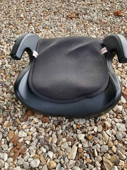 Photo of free Car booster seat (Catton NR6) #1