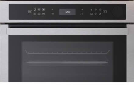 Photo of free Whirlpool Built-In Single Electric Oven with air fry & steam (Holland-on-Sea CO15) #3