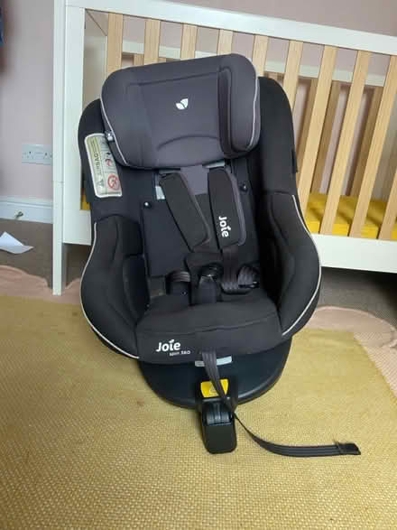 Photo of free Car seat with isofix (Canton CF5) #1