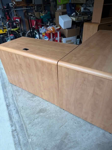 Photo of free Executive desk set (Bowie) #3