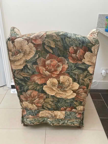 Photo of free Vintage Floral Pattern Armchair (Chelsea Harbour SW10) #3