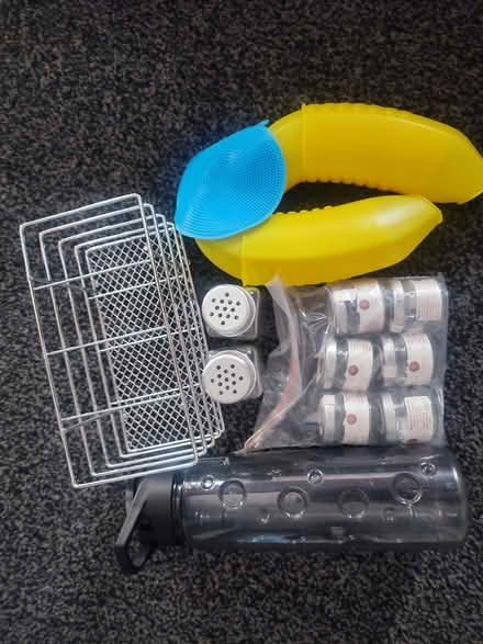 Photo of free Assorted Kitchen Items (Highfield HP2) #3