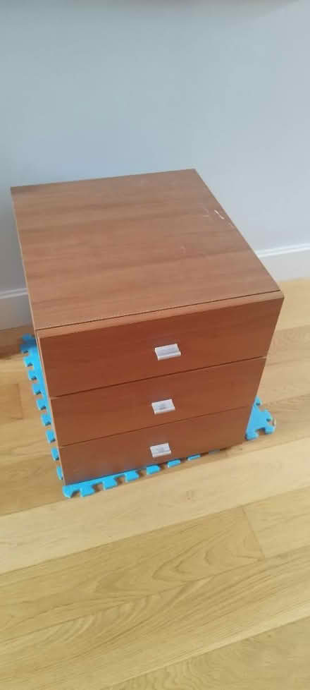 Photo of free Chest of drawers (Walton on Thames KT12) #1