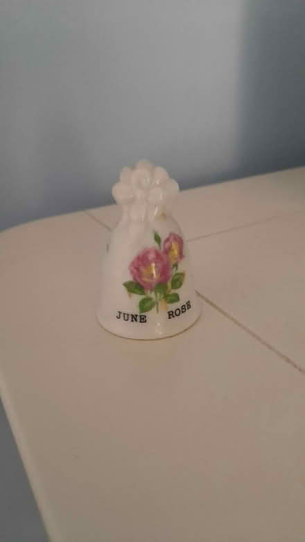 Photo of free Thimble ornament (Longton PR4) #1