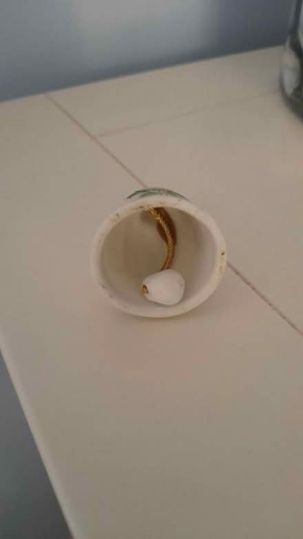 Photo of free Thimble ornament (Longton PR4) #2