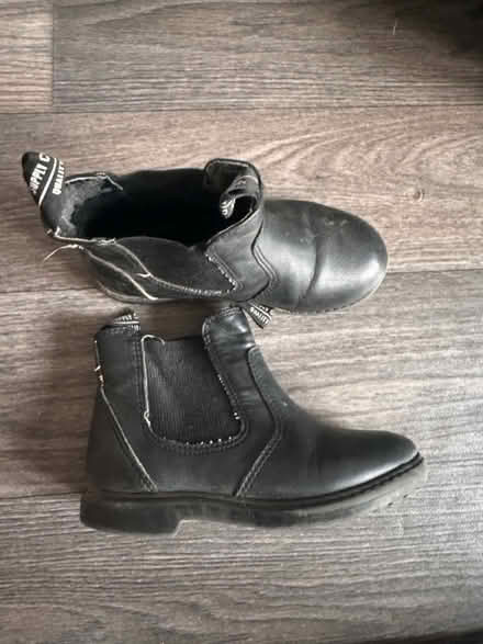 Photo of free Kids boots size 8 (Brockworth GL3) #1