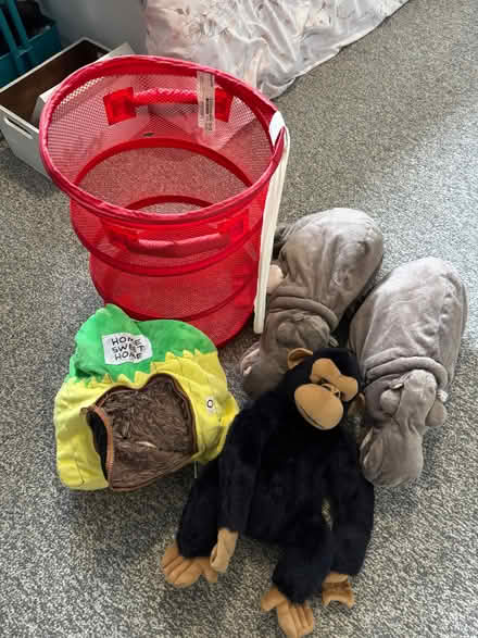 Photo of free Toy basket and teddies (Halfway G72) #1