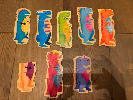 Photo of free Dinosaur toys (SE26) #1