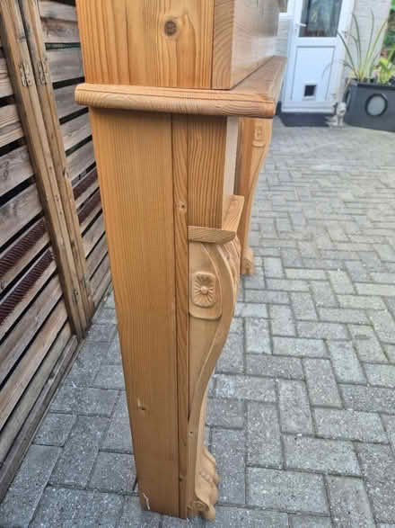 Photo of free Fireplace surround (Welling DA16) #4