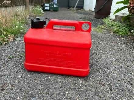Photo of free Plastic Petrol can 5L (Southbourne BH6) #2